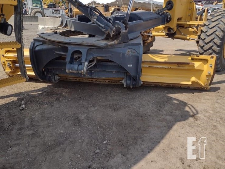 2020-deere-670gp-image-39