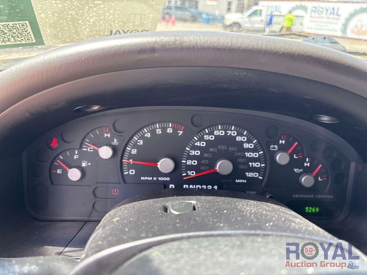 2005-ford-explorer-image-11