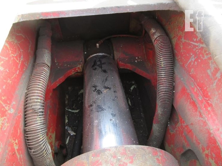 caterpillar-330-image-6