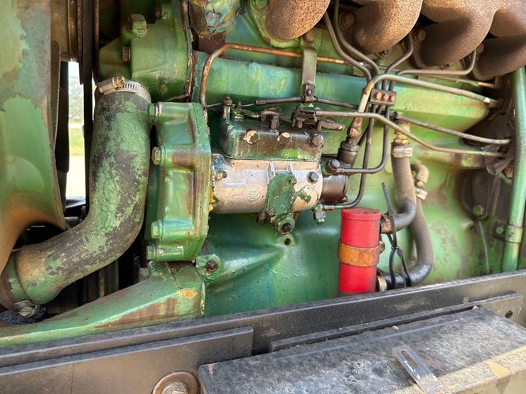 john-deere-2350-image-16