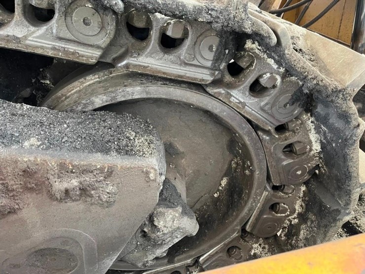 2017-caterpillar-d11t-image-79