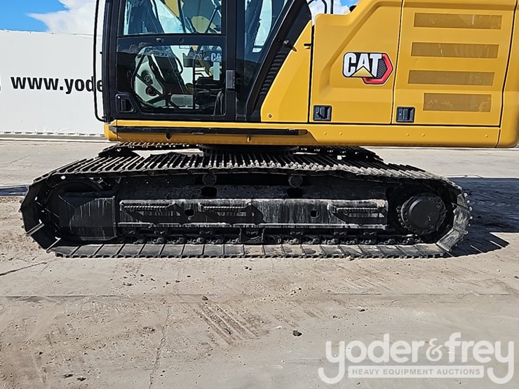 2021-caterpillar-320gc-image-21