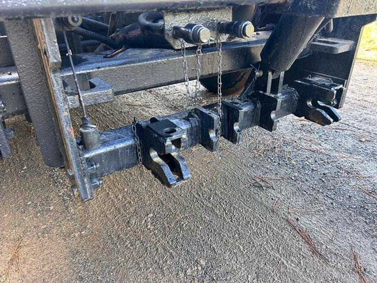 2009-mack-granite-tandem-axle-dump-truck-image-16