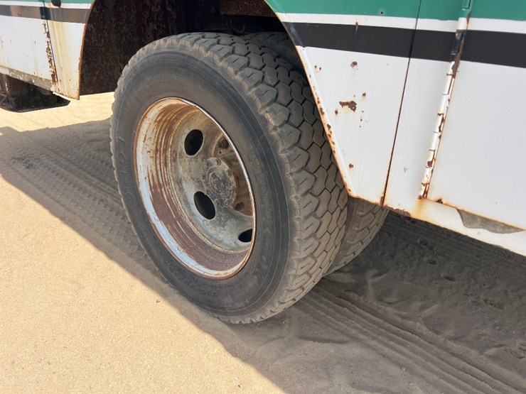 1999-ford-f450-image-14
