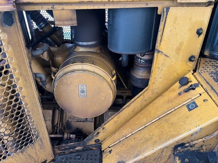 2017-caterpillar-d11t-image-20