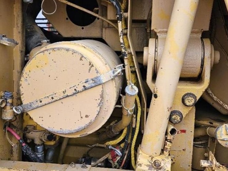 1981-caterpillar-953-image-11