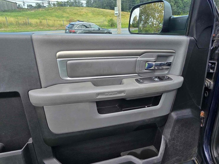 2015-dodge-ram-5500-image-20
