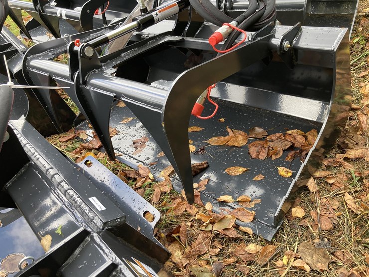 wolverine-msg-11-44w-mini-skid-grapple-bucket-image-1