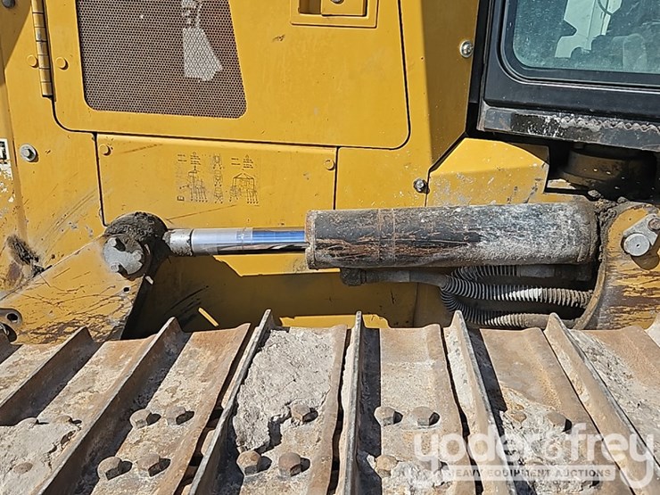 2014-caterpillar-d6k2-lgp-image-26