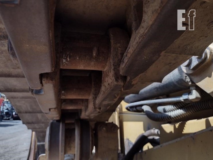 2015-caterpillar-d6n-xl-image-29