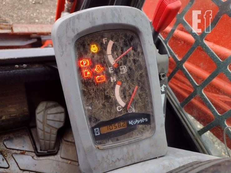 2012-kubota-svl90-image-7