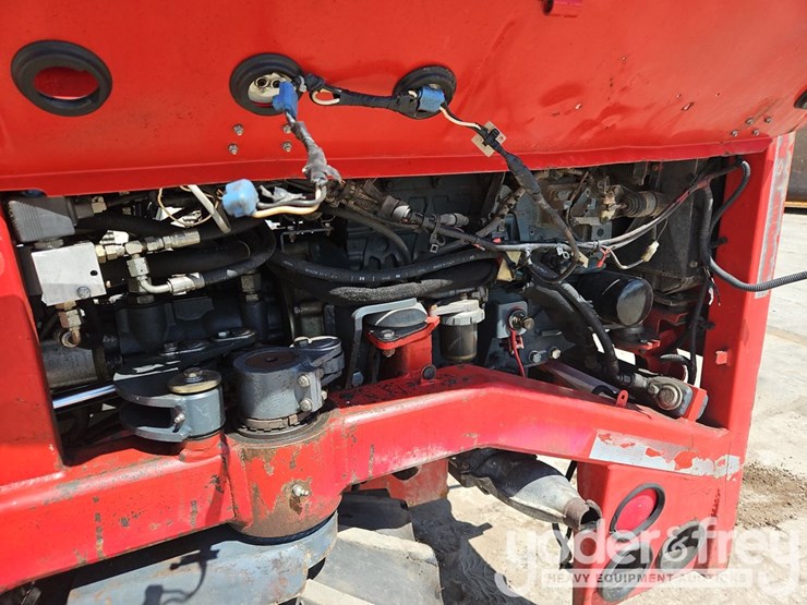 2004-moffett-m5500-image-22