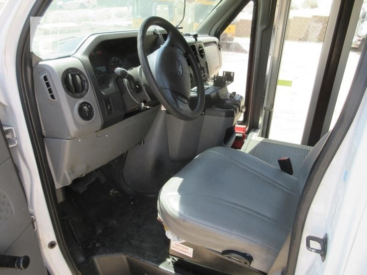 2011-ford-e450-image-7