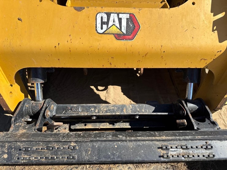 2020-caterpillar-299d3-xe-image-21