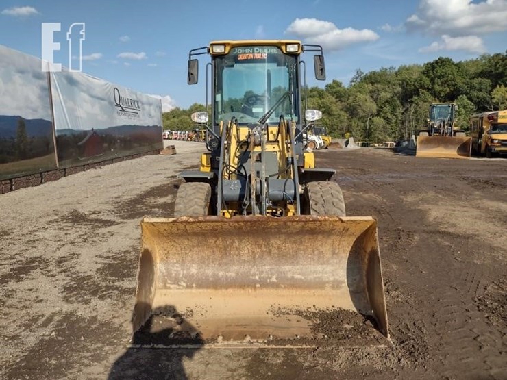 2017-deere-244kii-image-2