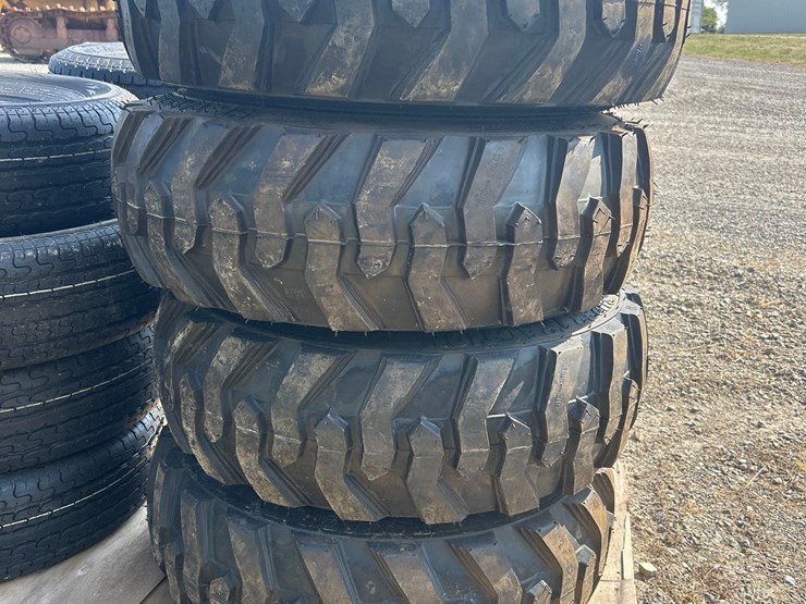 unused-set-of-4-10-16.5-tires-on-rims-image-3