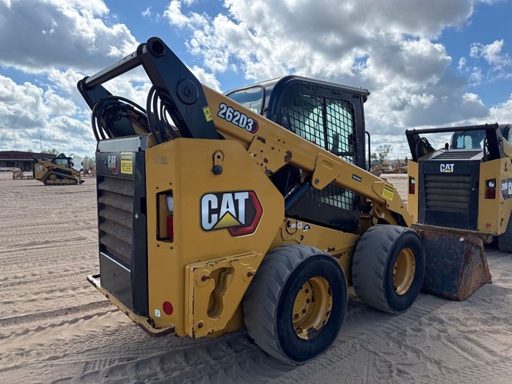 2021-caterpillar-262d3-image-6