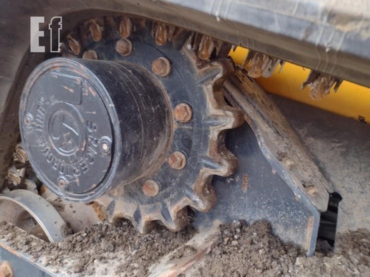2023-deere-333g-image-18
