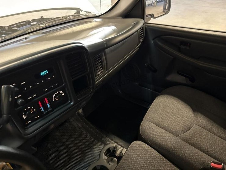 2007-chevrolet-silverado-1500-image-19