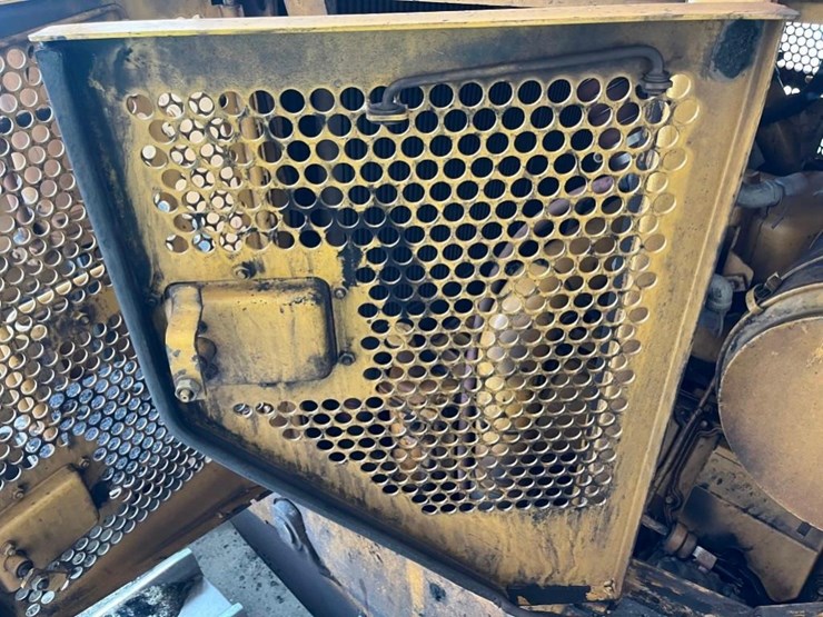 2017-caterpillar-d11t-image-21