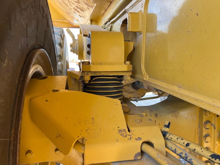2018-caterpillar-745-image-20