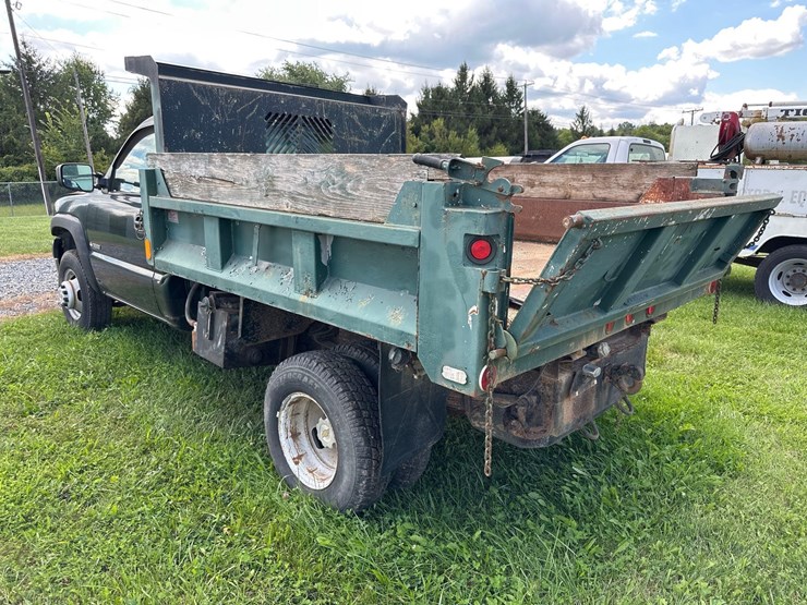 2002-chevy-3500-dump-image-9
