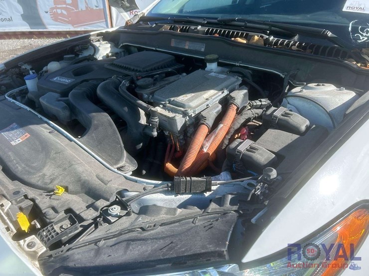 2018-ford-fusion-hybird-image-16
