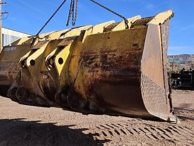 cat-988-b-loader-bucket-image-13