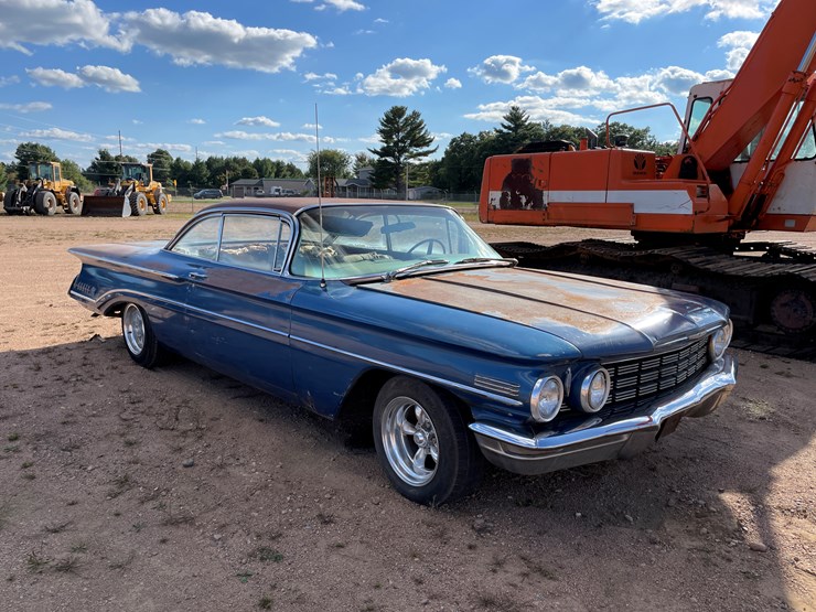 #8217-•-oldsmobile-88-super-coupe-(has-title-in-delay)-(mosinee,-wi)-image-6