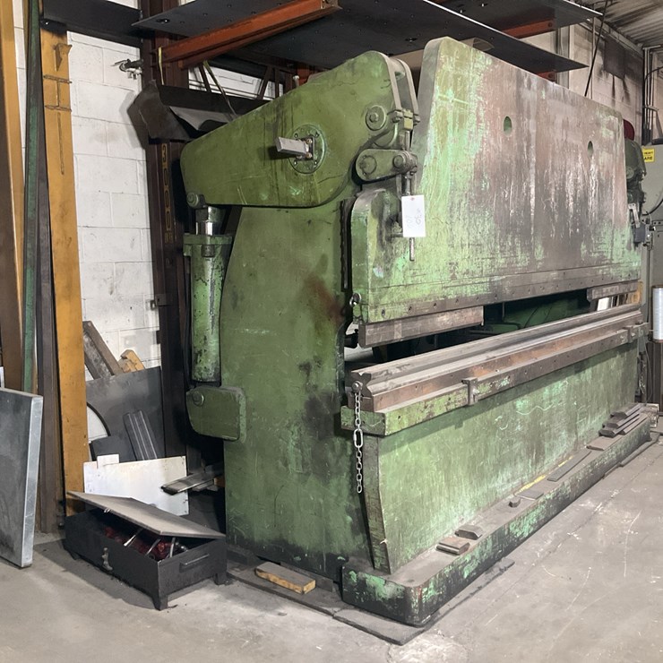 #105 • 175 Ton Accur Press Brake