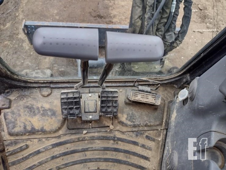 2019-deere-35g-image-11
