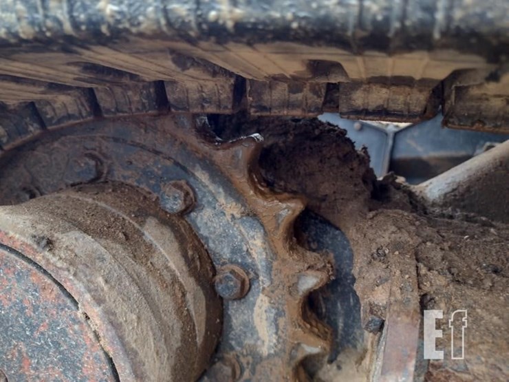 2022-deere-26g-image-36