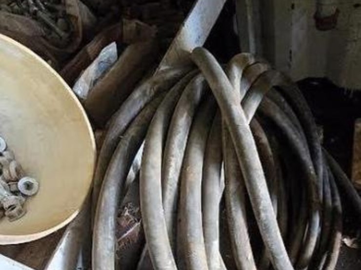 tool-house-with-contents-image-28