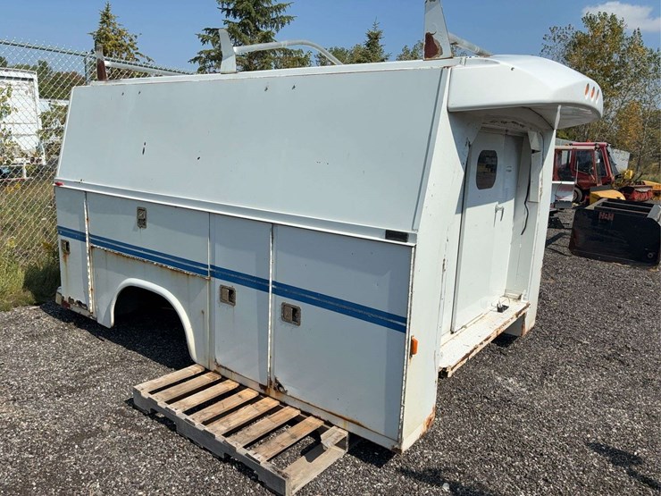 service-body-for-dually-truck-10ft-knapeide-image-1