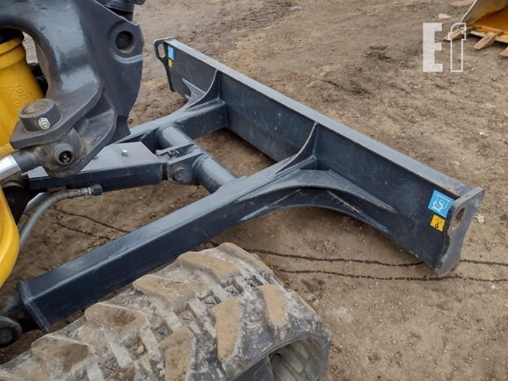 2023-deere-35g-image-25