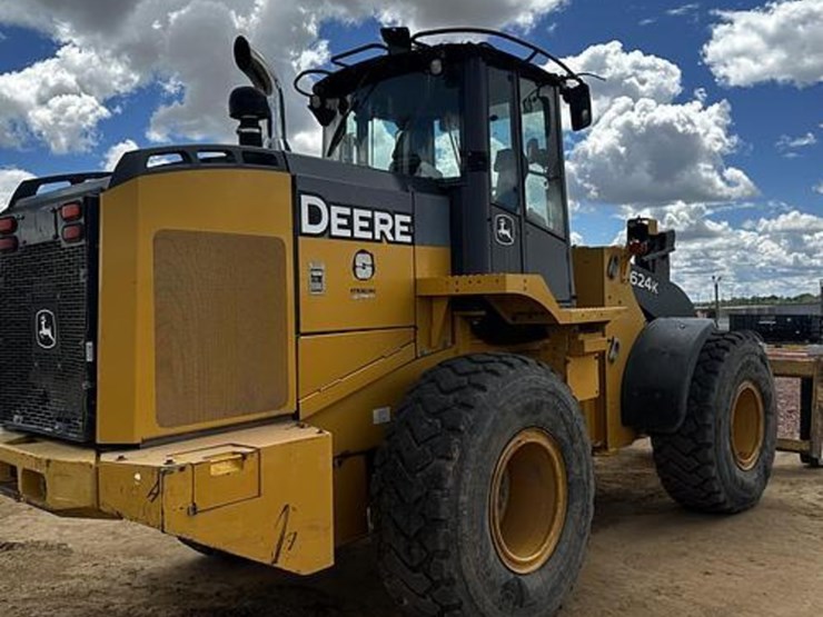2014-deere-624k-image-15