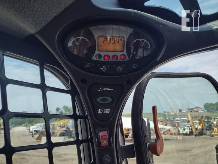 2022-bobcat-s740-image-7