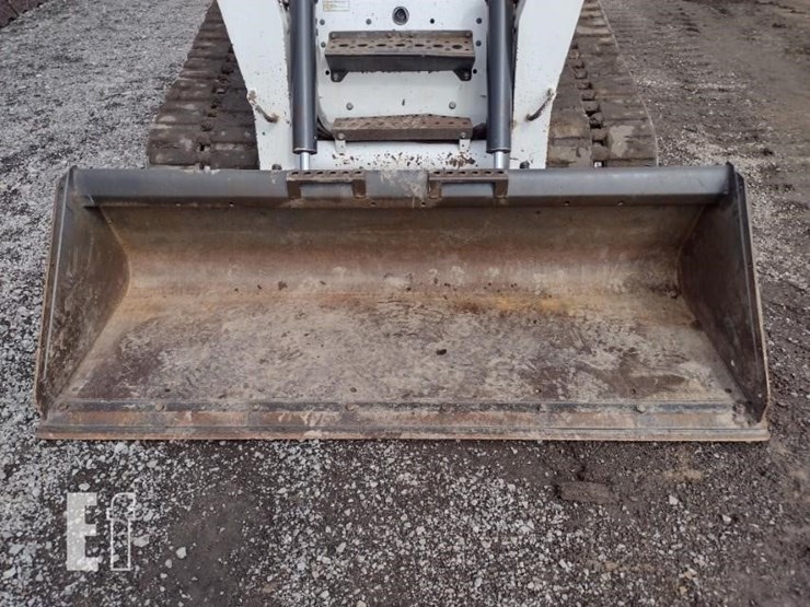 2007-bobcat-t300-image-17