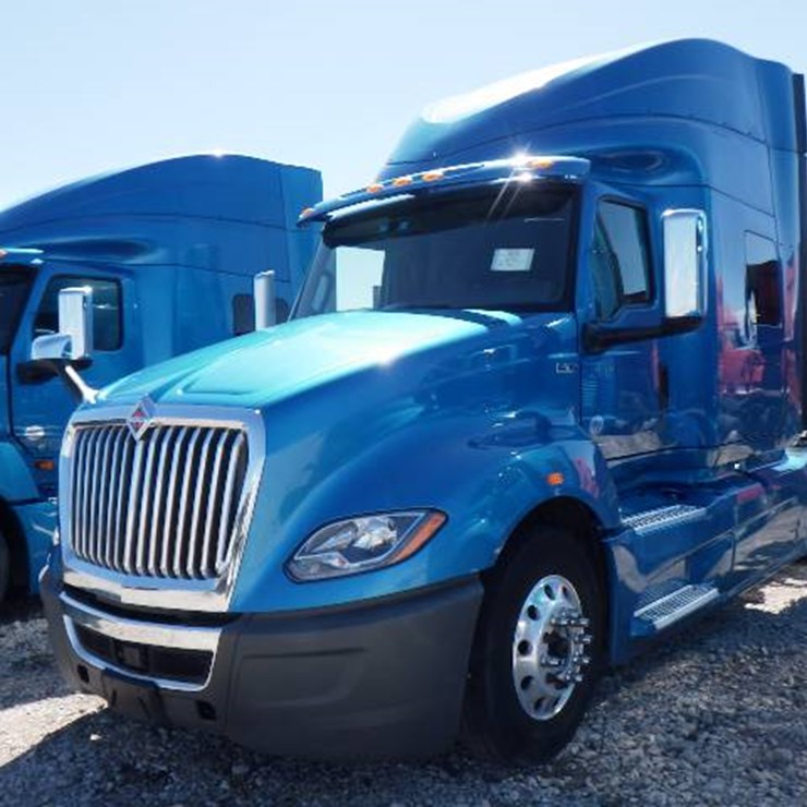 2020 INTERNATIONAL LT