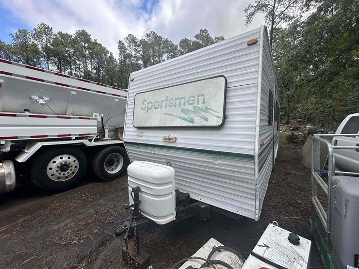 sportsmen-camper-trailer-image-8