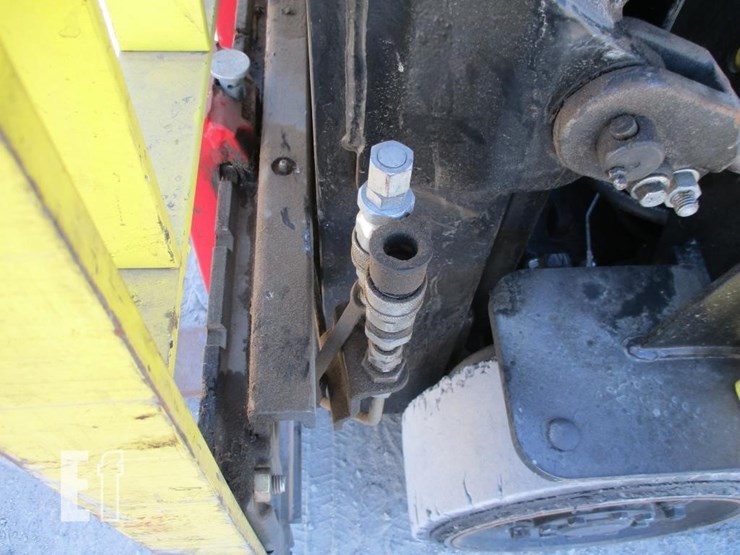 2017-hyster-s30ft-image-11