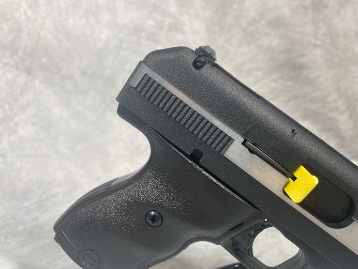 #4808-•-hi-point-cf380-380-auto-pistol,-sn:-p8204502-image-9