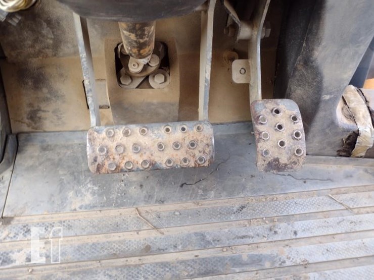 jcb-718-image-8
