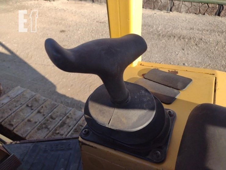 2004-deere-550h-lt-image-9