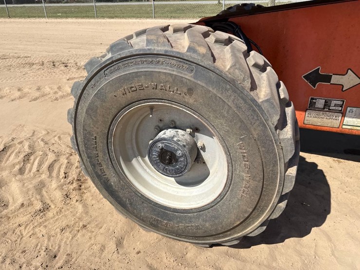 2007-jlg-600s-image-10