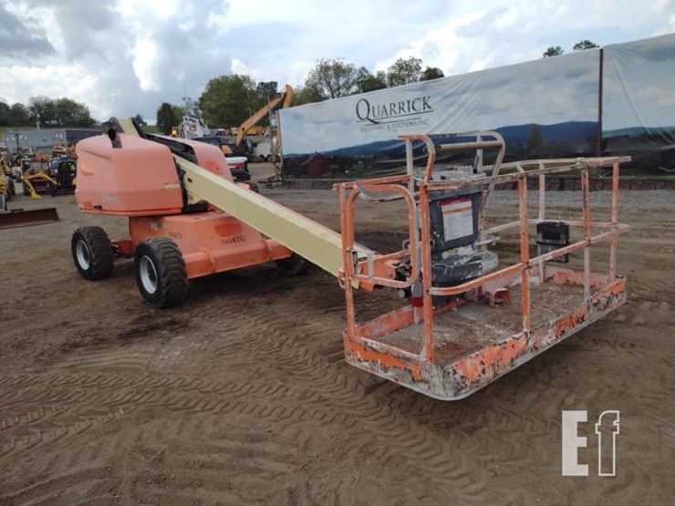 2016-jlg-400s-image-27