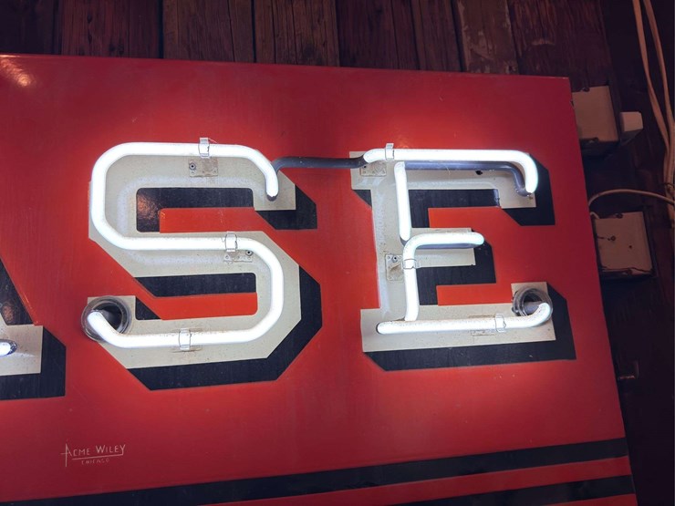 case-neon-image-7