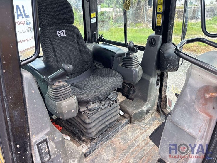 2018-caterpillar-d5k2-lgp-image-16