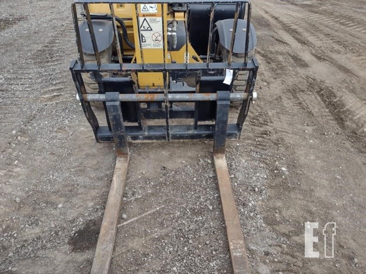 2010-caterpillar-th255-image-16