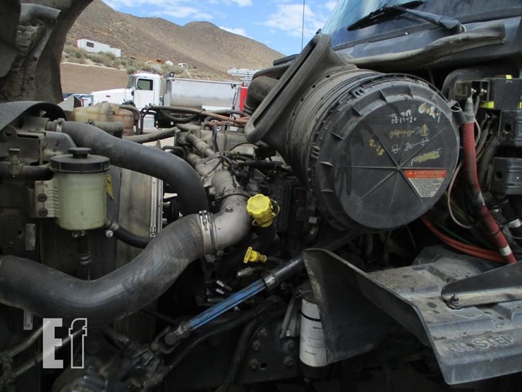 2014-international-prostar-image-6